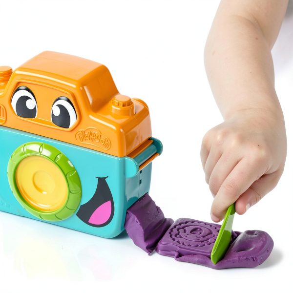 Hasbro Play-Doh Camera Kit with 3 Colors, 5 Animal Stamps, Playmat for-9