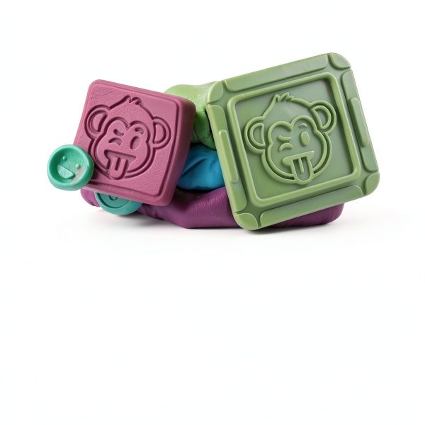 Hasbro Play-Doh Camera Kit with 3 Colors, 5 Animal Stamps, Playmat for-3