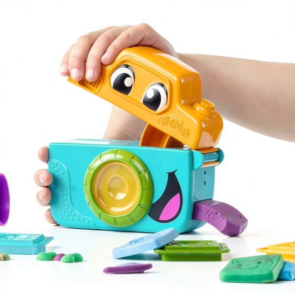 Hasbro Play-Doh Camera Kit with 3 Colors, 5 Animal Stamps, Playmat for-8