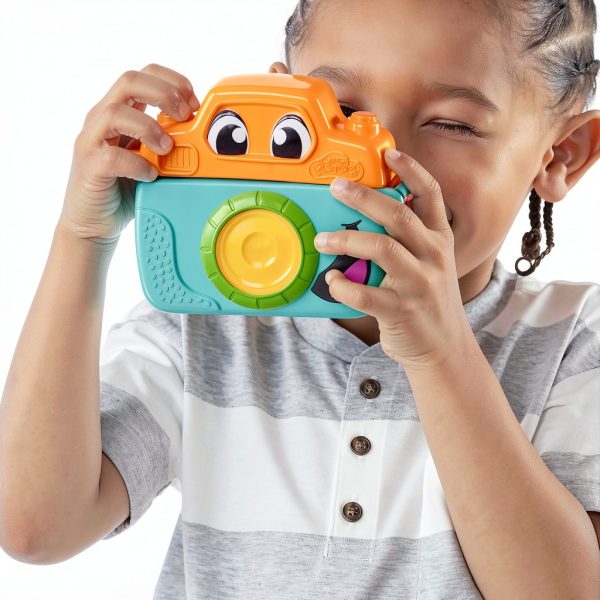 Hasbro Play-Doh Camera Kit with 3 Colors, 5 Animal Stamps, Playmat for-4