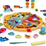 Hasbro Play-Doh On-the-Go Creative Kit with 19 Tools, 4 Color Cans,-0